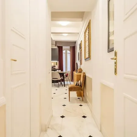 Stylish Spanish Steps Retreat Rome Exterior photo