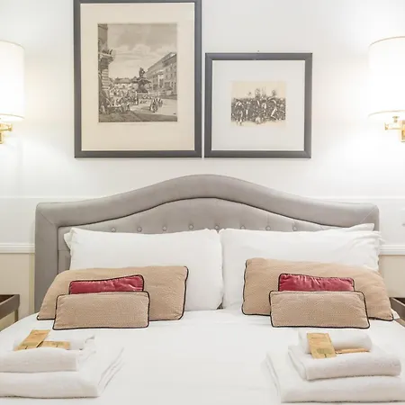 Stylish Spanish Steps Retreat Rome Exterior photo
